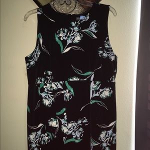 Beautiful Maternity Dress!💚🖤🤍